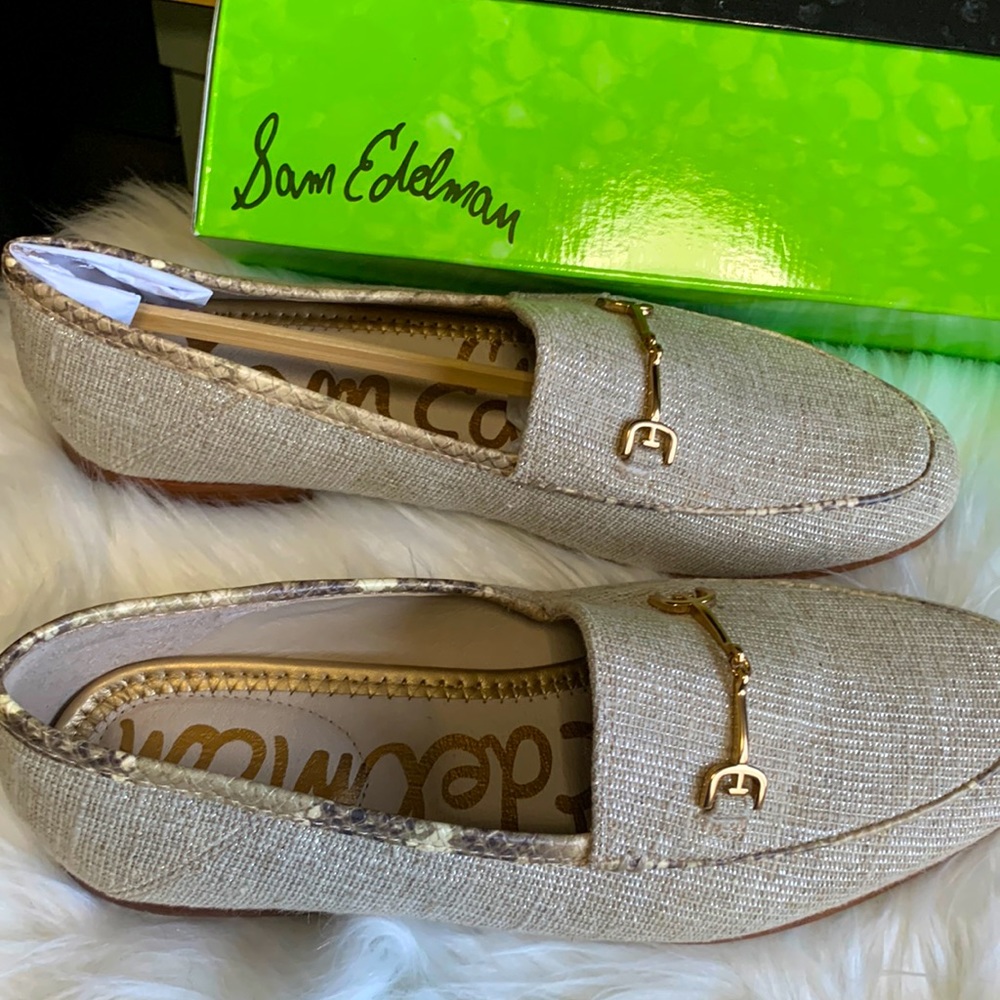 Cream loafers/flats